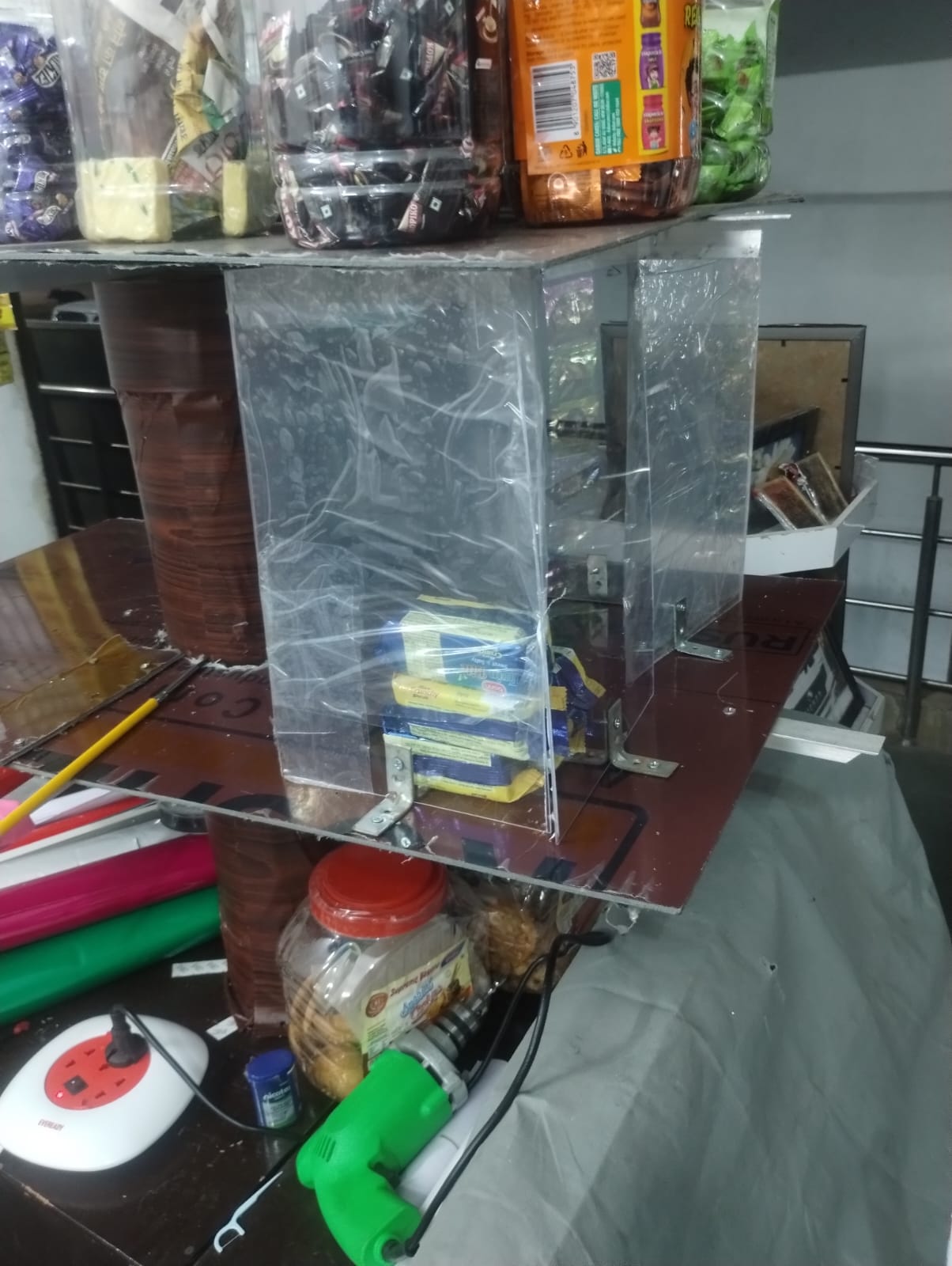 Acrylic and ACP tabletop counter display example